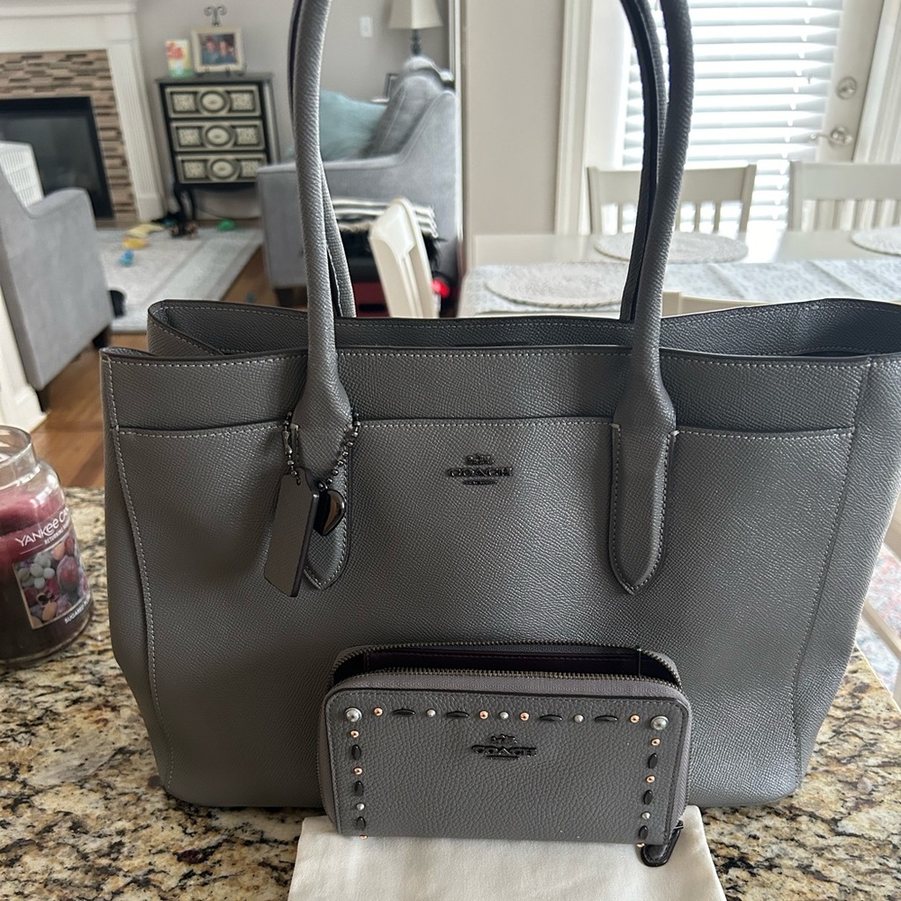 Coach Bailey Carryall
